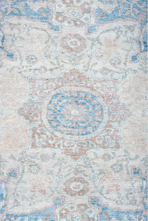 Antique Sivas Area Rug (8' x 11')